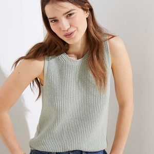 SOLD-Loft Petite sleeveless sweater